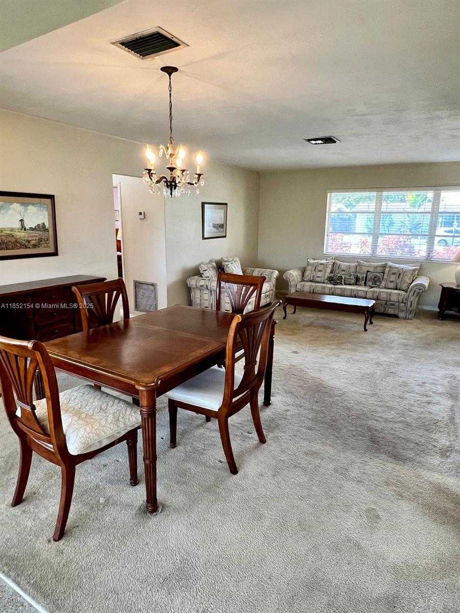 Small Image of 8151 NORTH WEST 15TH CT, Pembroke Pines Number 4