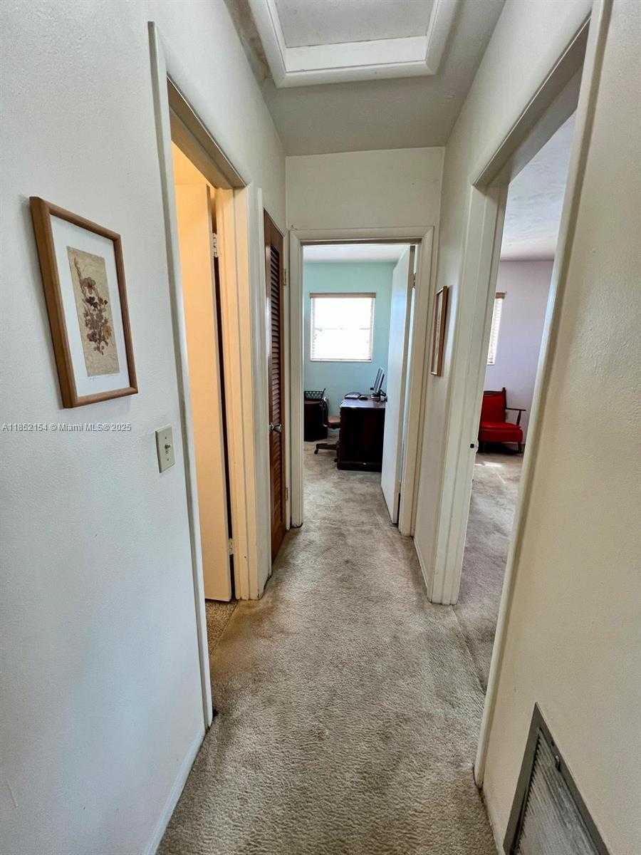Small Image of 8151 NORTH WEST 15TH CT, Pembroke Pines Number 9