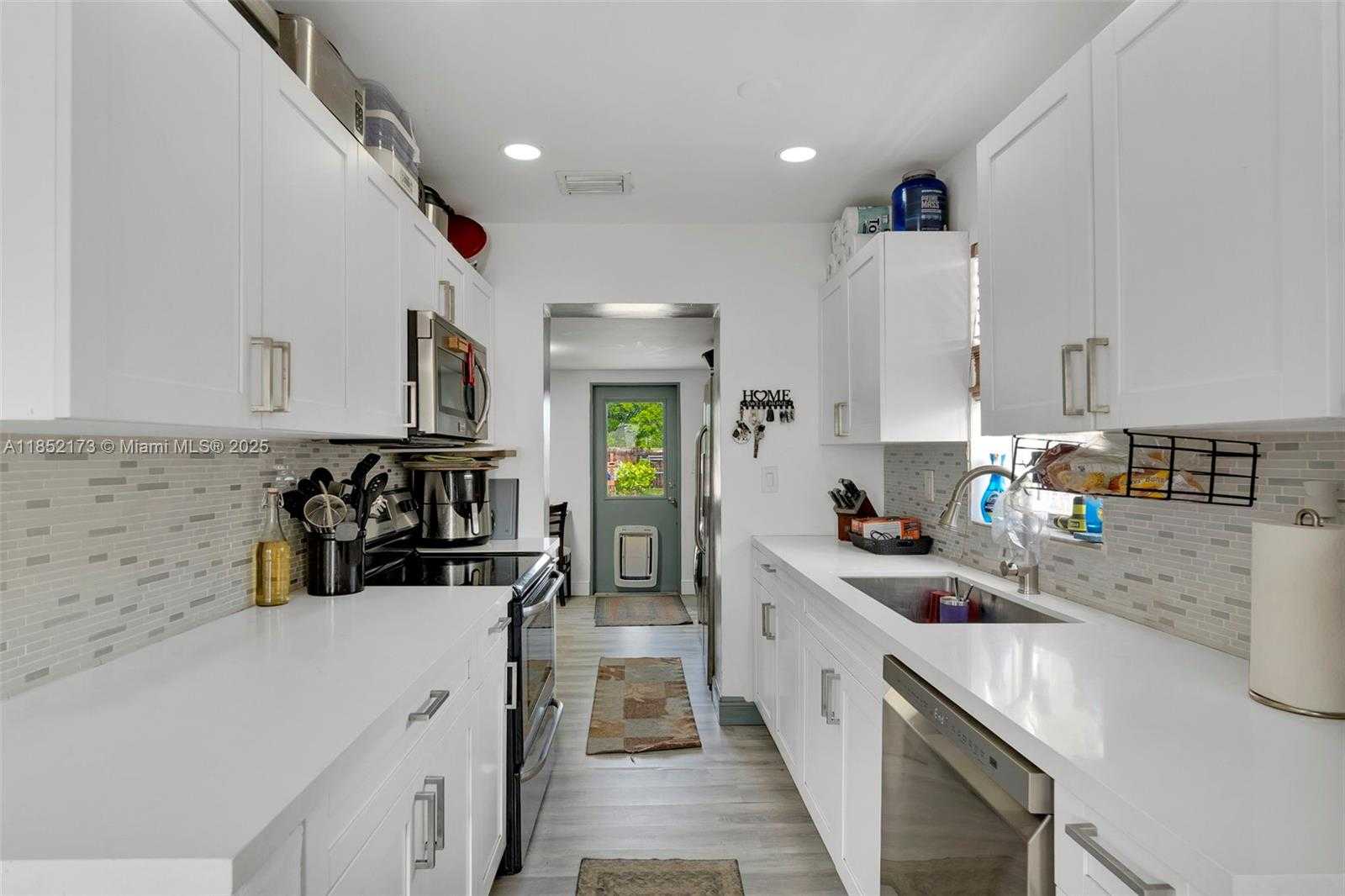 Small Image of 1417 SOUTH WEST 41ST AVE, Fort Lauderdale Number 4