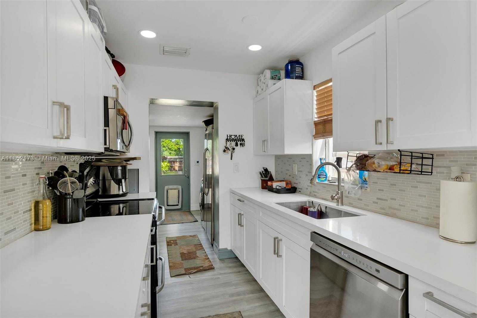Small Image of 1417 SOUTH WEST 41ST AVE, Fort Lauderdale Number 6
