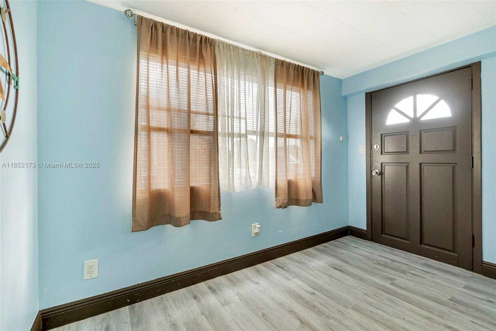 Small Image of 1417 SOUTH WEST 41ST AVE, Fort Lauderdale Number 9