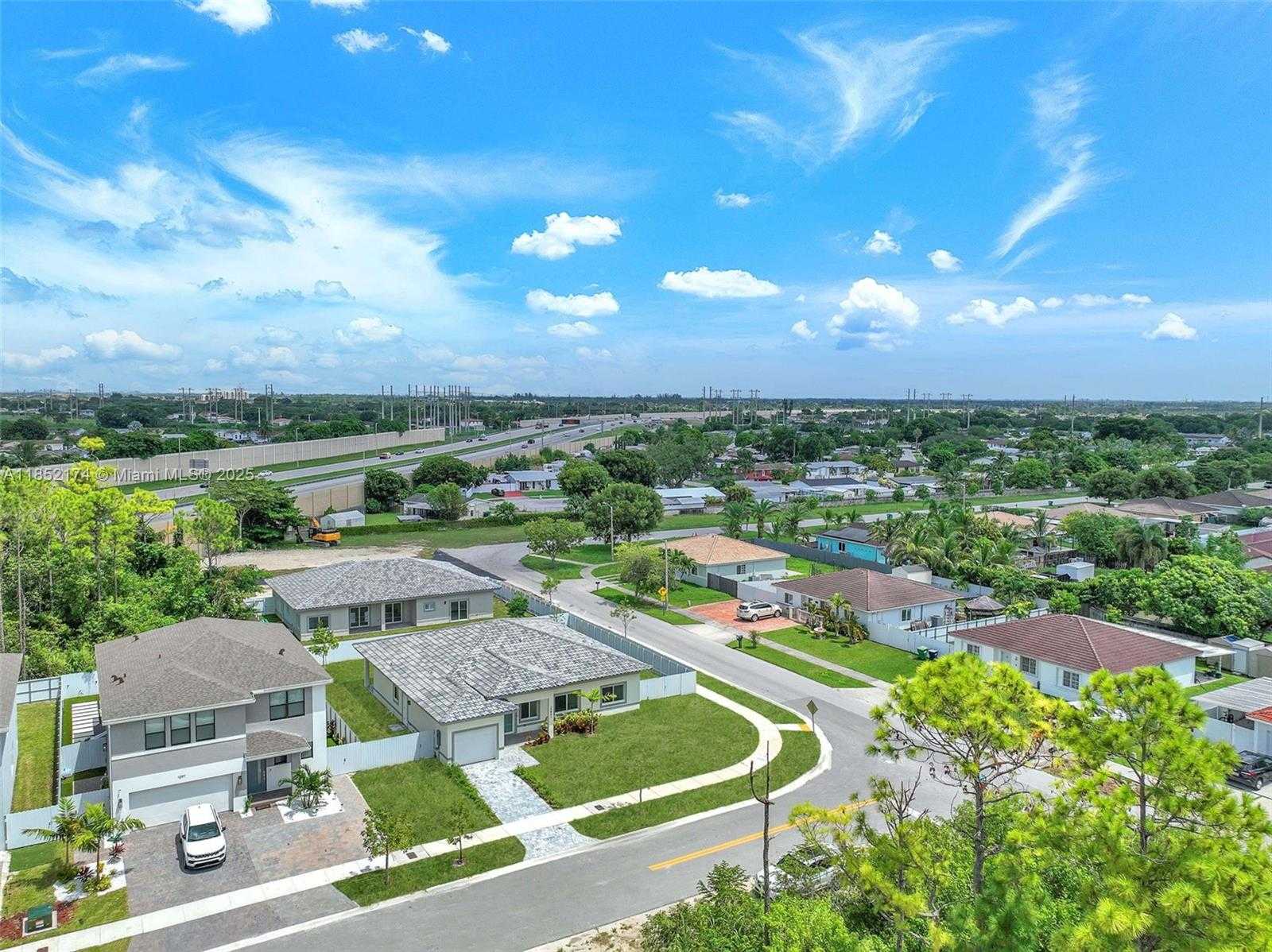 Small Image of 12901 SOUTH WEST 265TH ST, Homestead Number 31