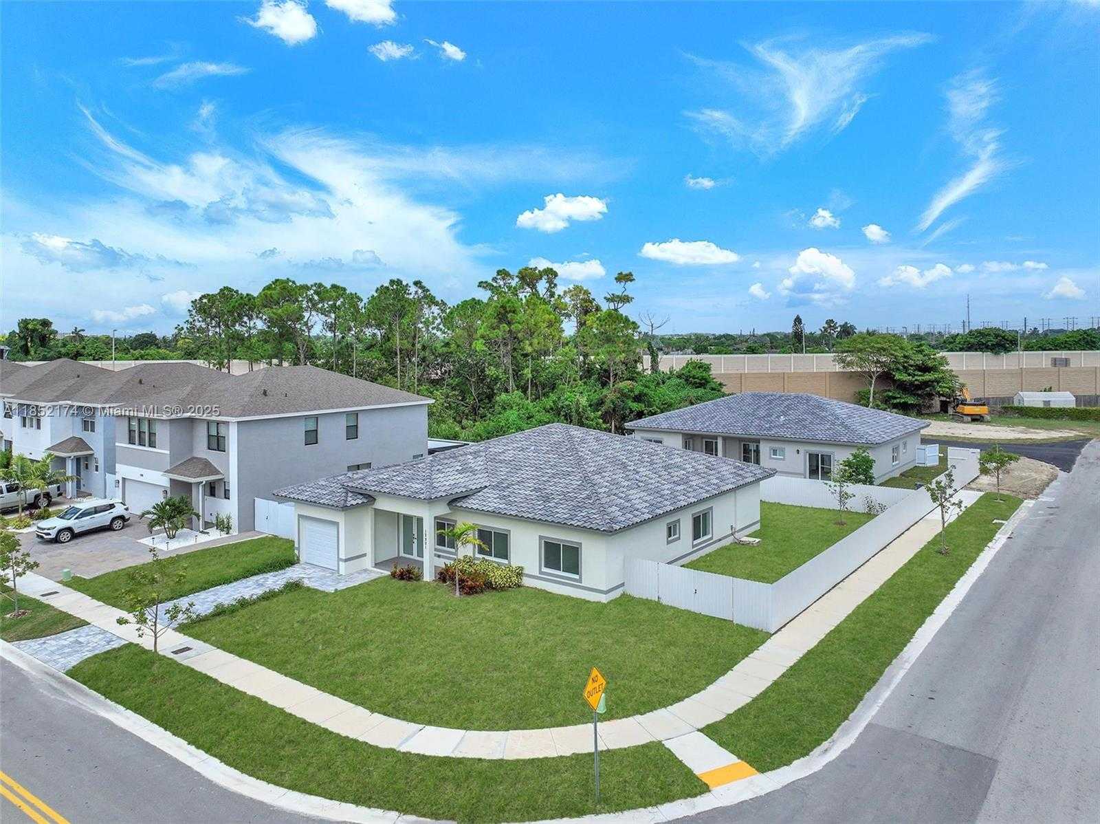Small Image of 12901 SOUTH WEST 265TH ST, Homestead Number 35