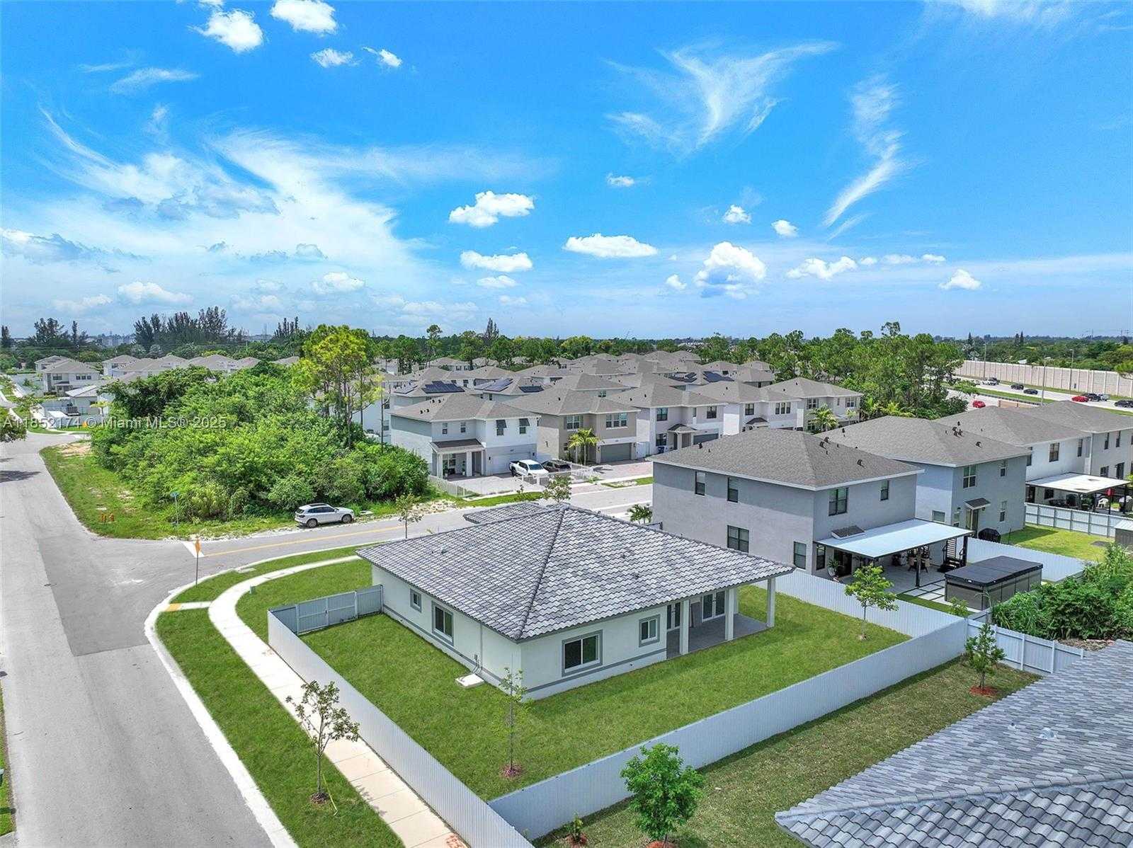 Small Image of 12901 SOUTH WEST 265TH ST, Homestead Number 43
