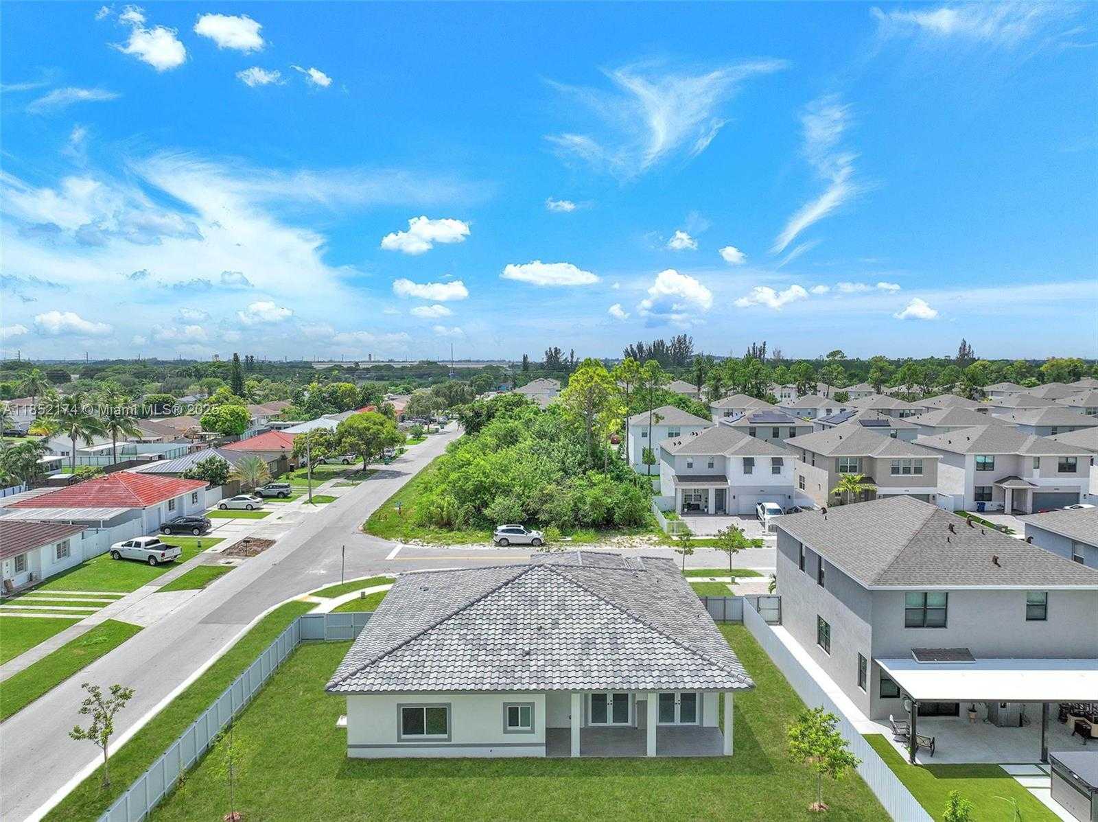 Small Image of 12901 SOUTH WEST 265TH ST, Homestead Number 44