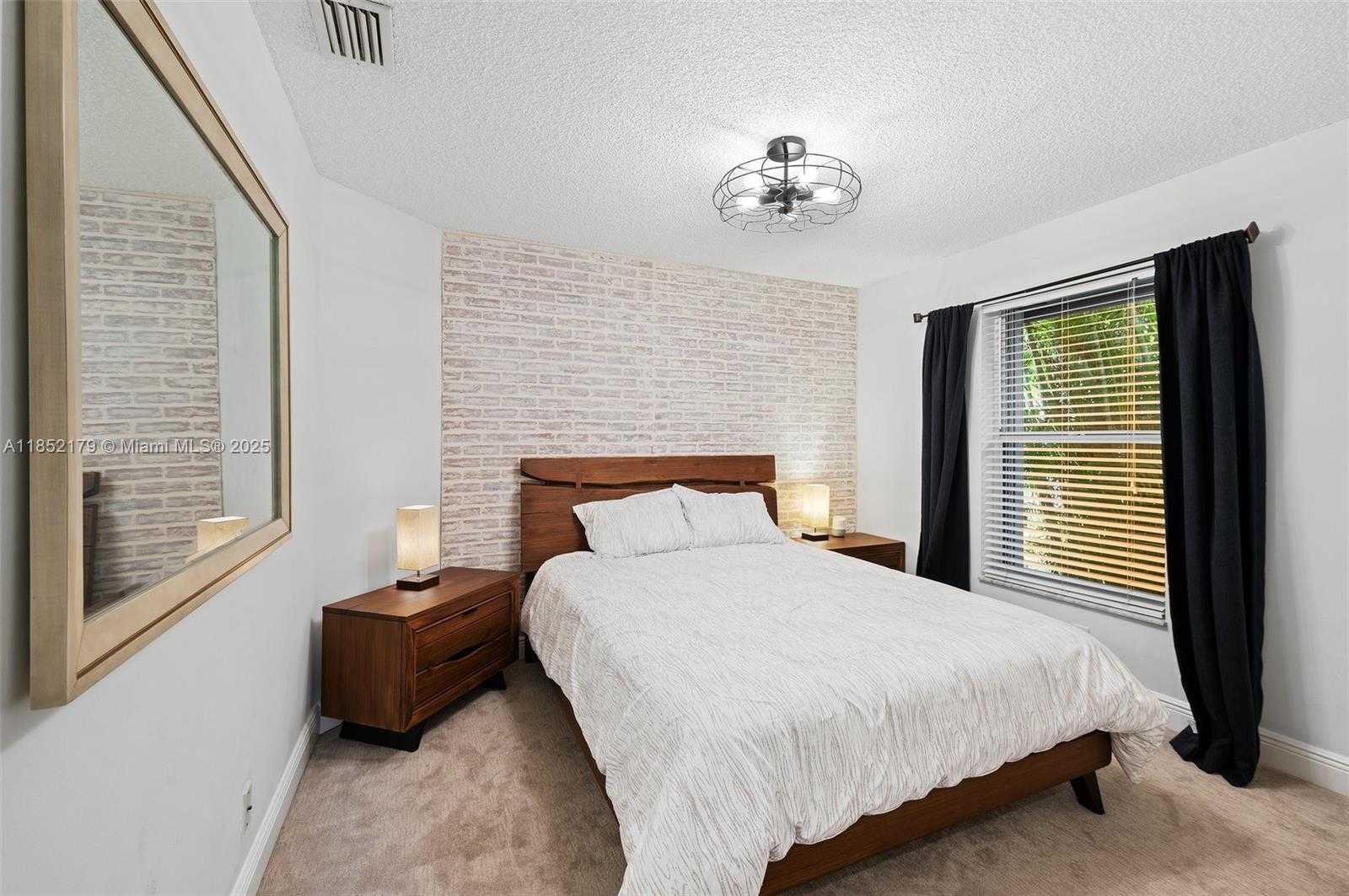 Small Image of 765 BAYSIDE LN, Weston Number 21