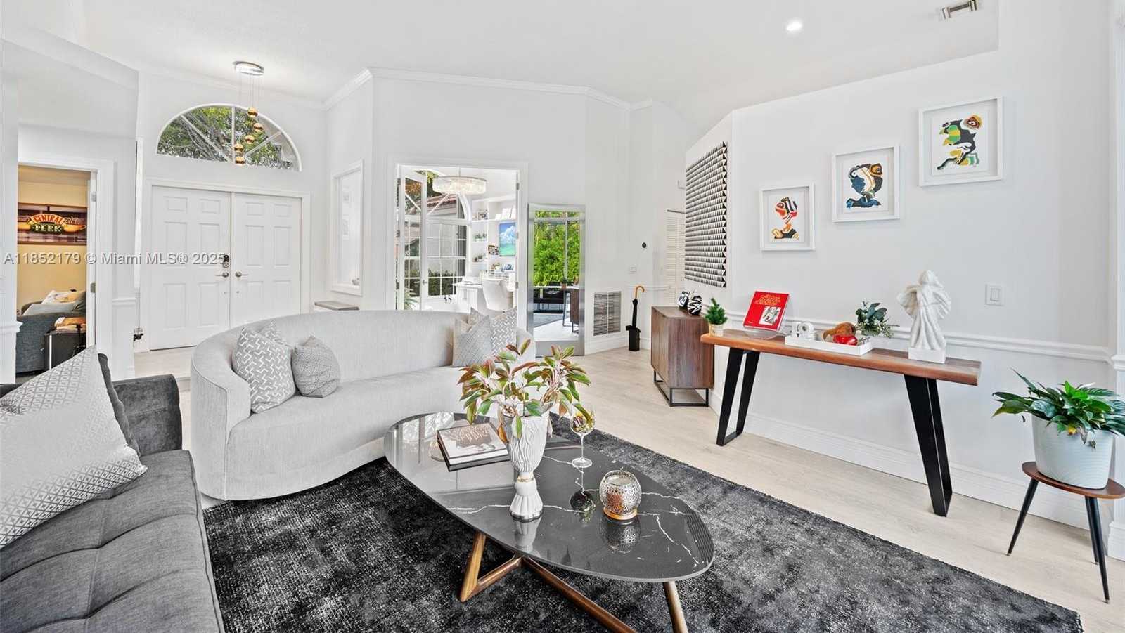 Small Image of 765 BAYSIDE LN, Weston Number 7