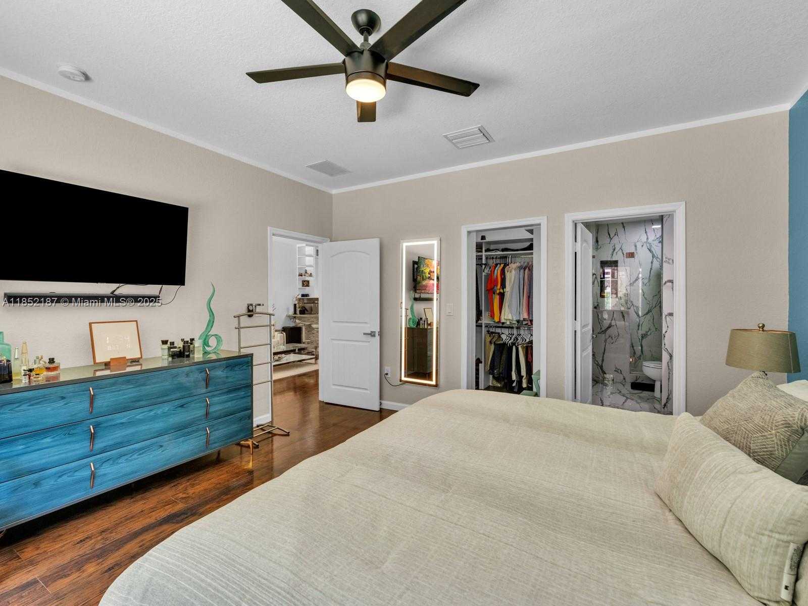 Small Image of 8956 SOUTH WEST 215TH LN, Cutler Bay Number 17