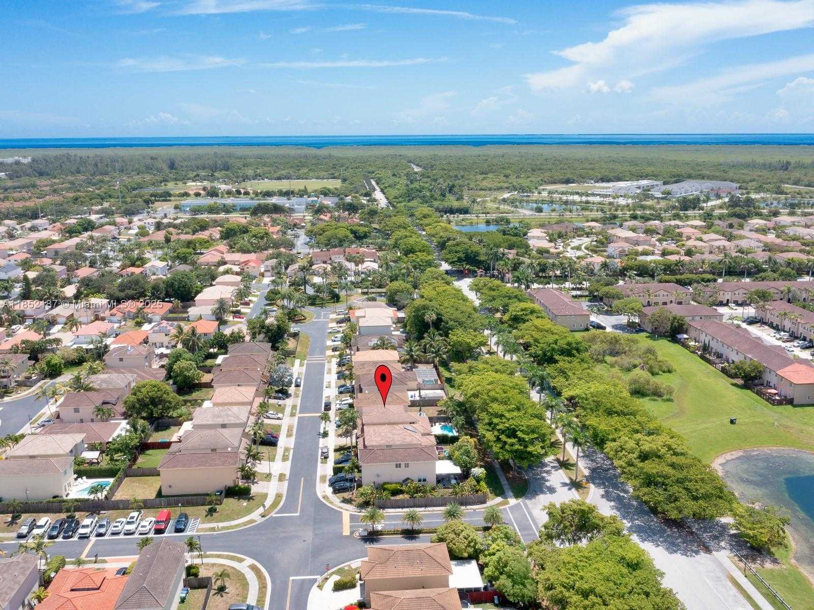 Small Image of 8956 SOUTH WEST 215TH LN, Cutler Bay Number 30
