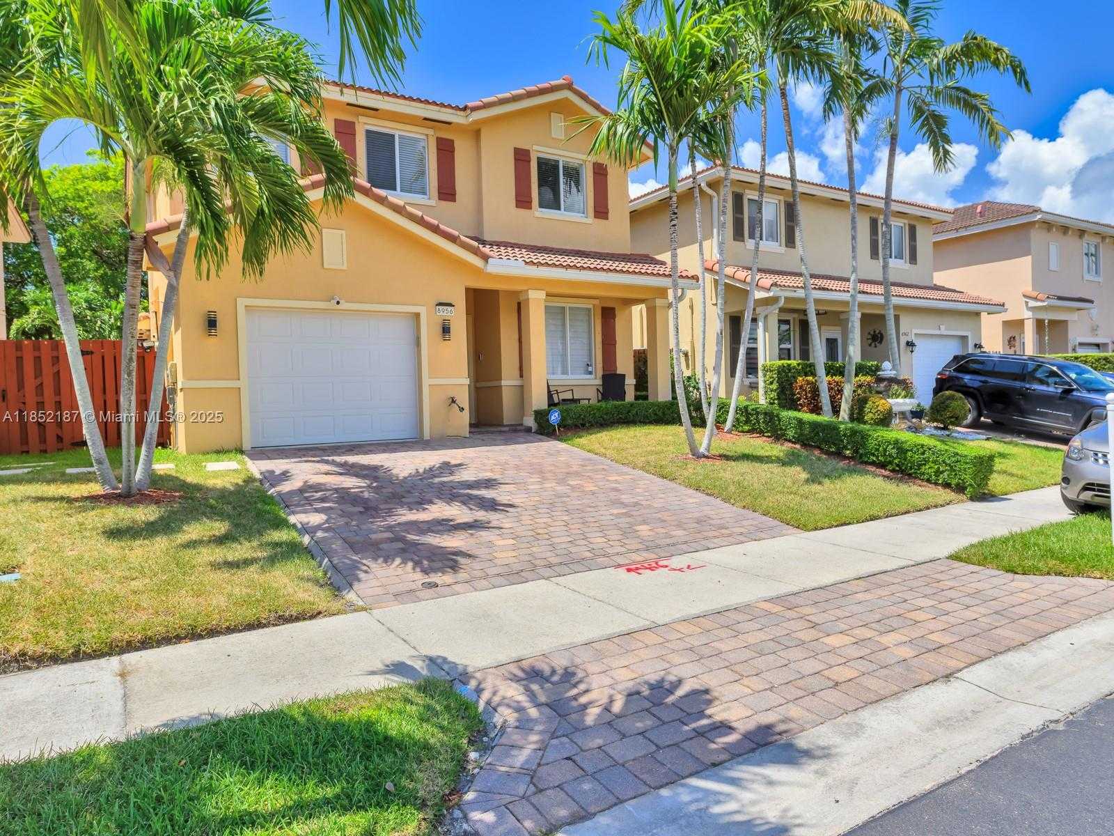 Small Image of 8956 SOUTH WEST 215TH LN, Cutler Bay Number 40