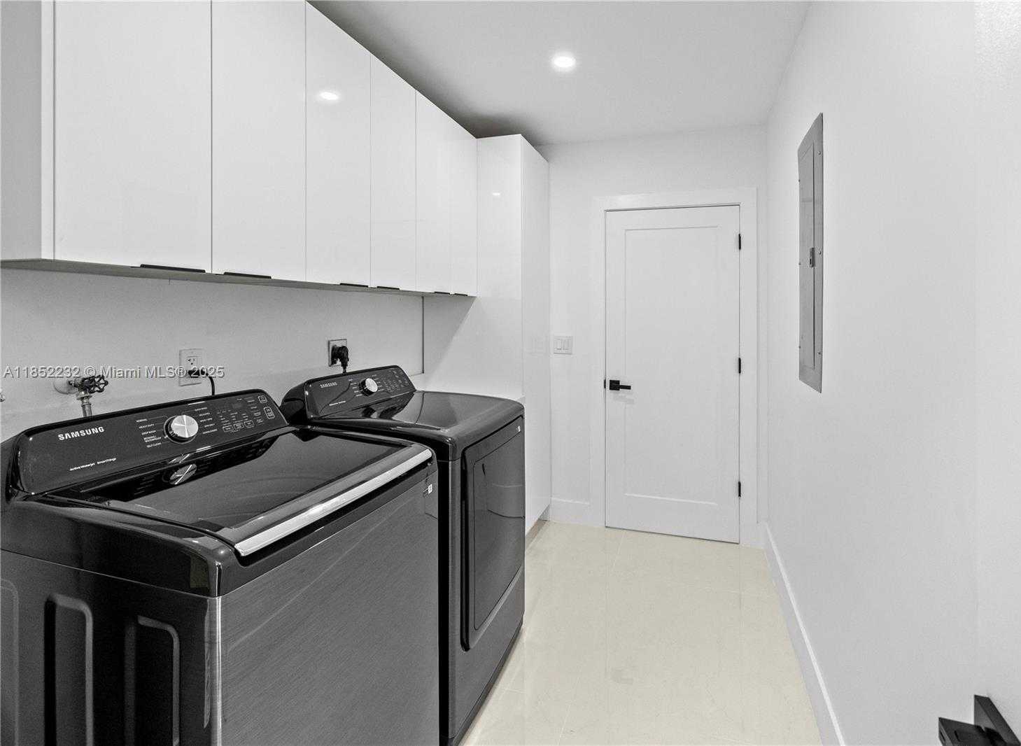 Small Image of 5000 BAYBERRY LN, Tamarac Number 22
