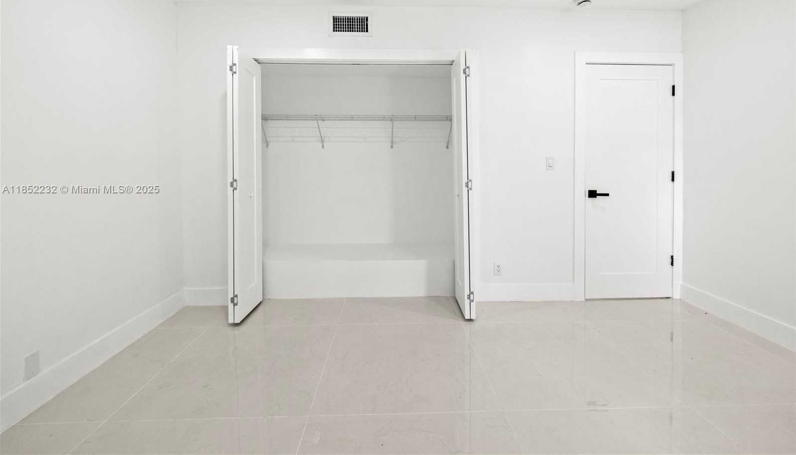 Small Image of 5000 BAYBERRY LN, Tamarac Number 26