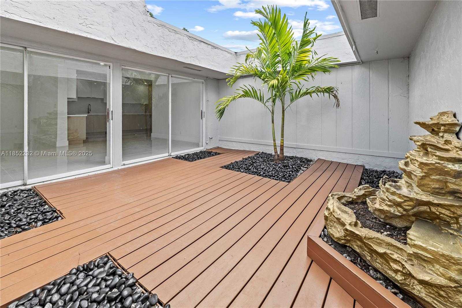Small Image of 5000 BAYBERRY LN, Tamarac Number 29