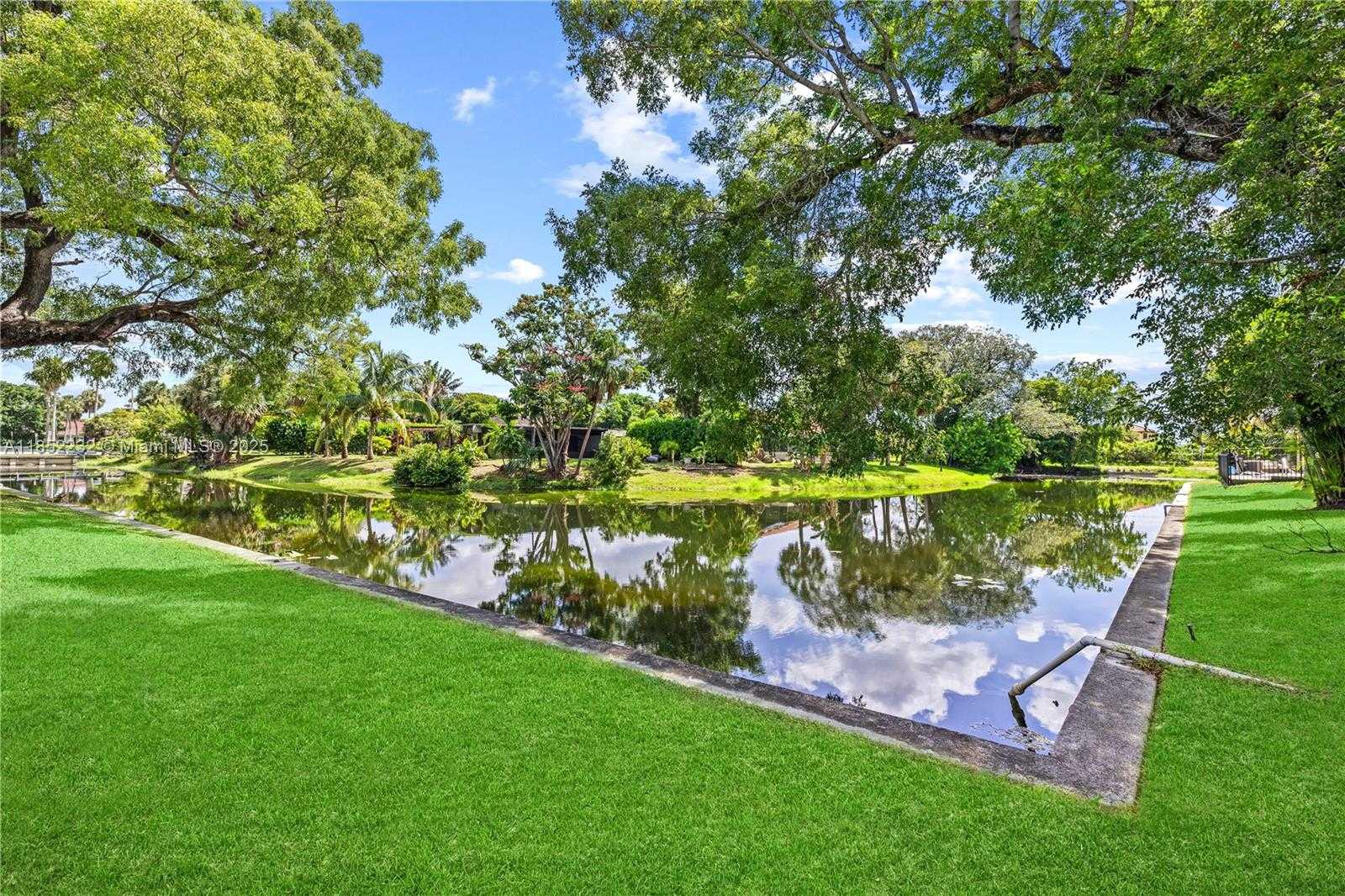 Small Image of 5000 BAYBERRY LN, Tamarac Number 31