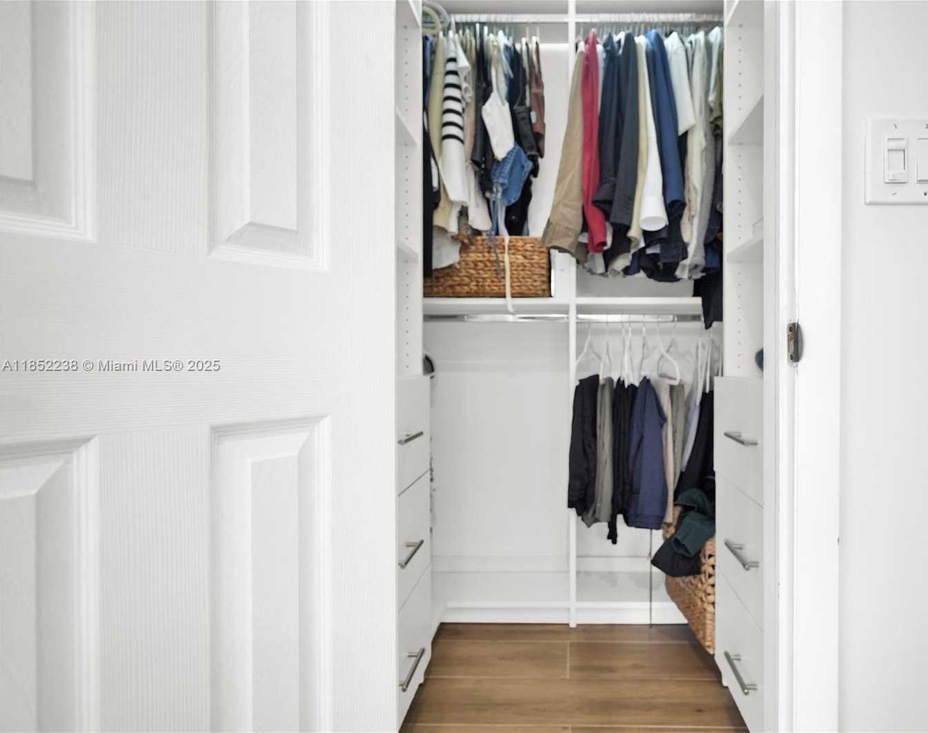 Small Image of 1144 JOHNSON ST, Hollywood Number 12
