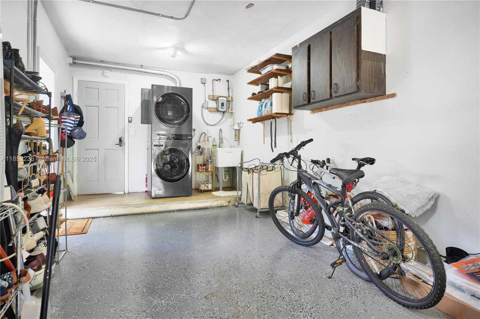 Small Image of 1144 JOHNSON ST, Hollywood Number 15