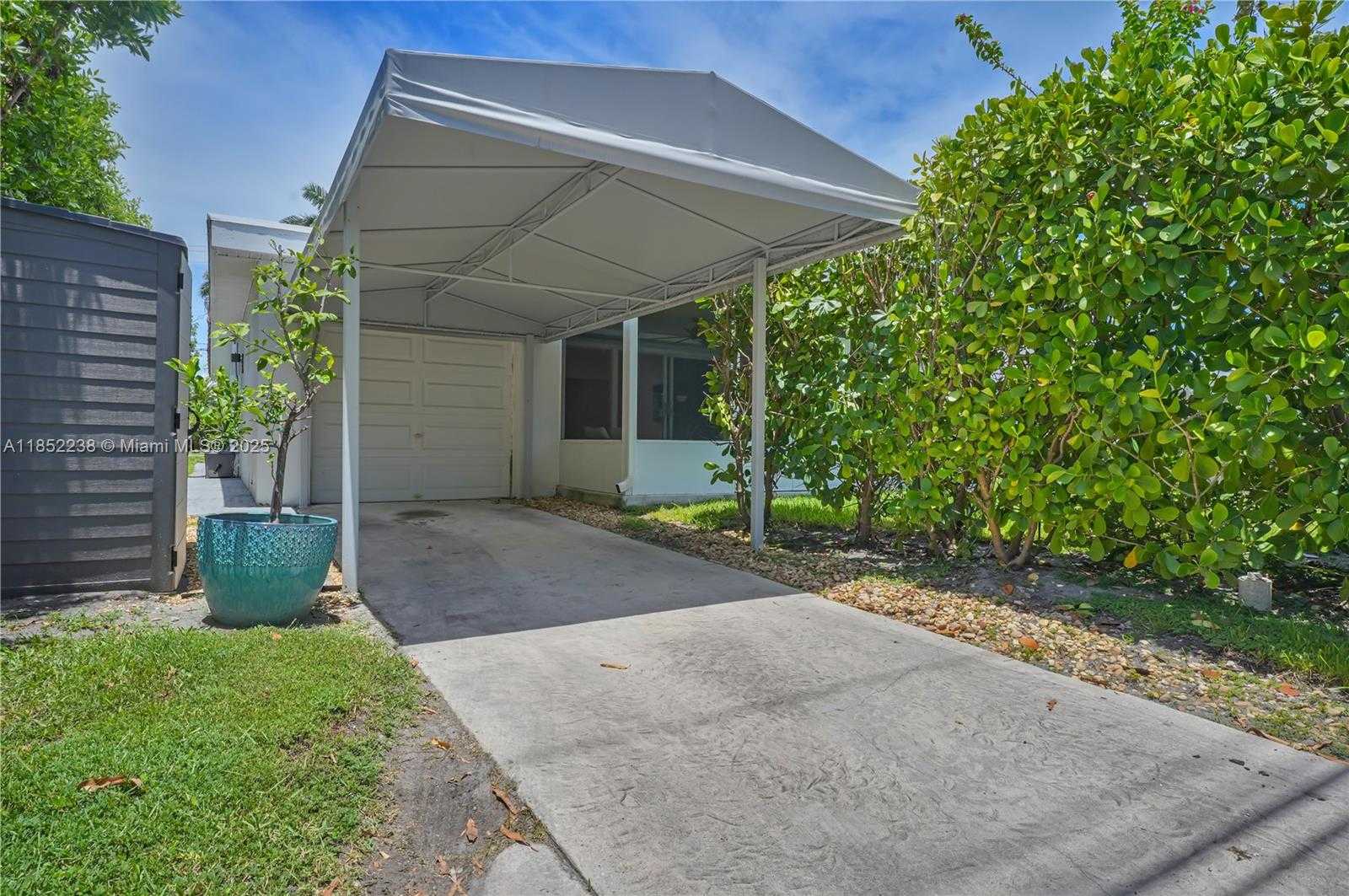 Small Image of 1144 JOHNSON ST, Hollywood Number 16