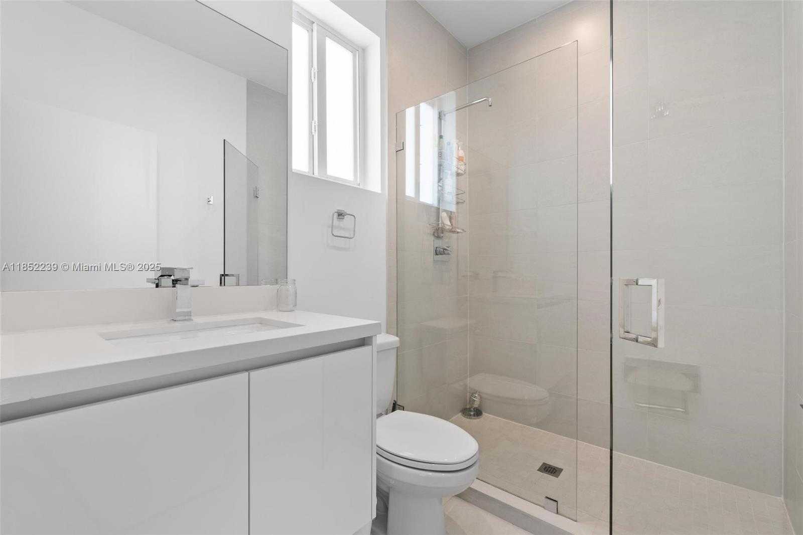 Small Image of 6810 NORTH WEST 103RD PL, Doral Number 18