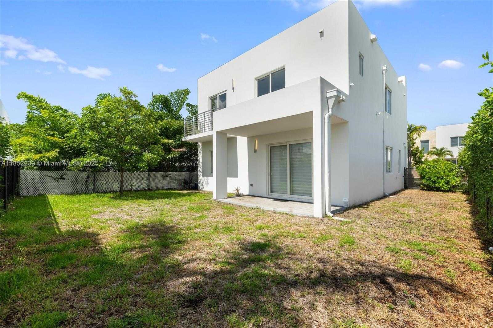 Small Image of 6810 NORTH WEST 103RD PL, Doral Number 39