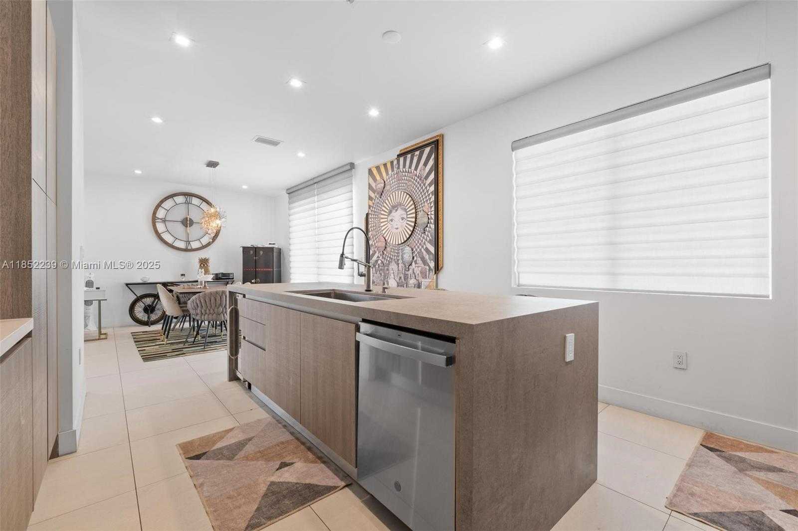 Small Image of 6810 NORTH WEST 103RD PL, Doral Number 46