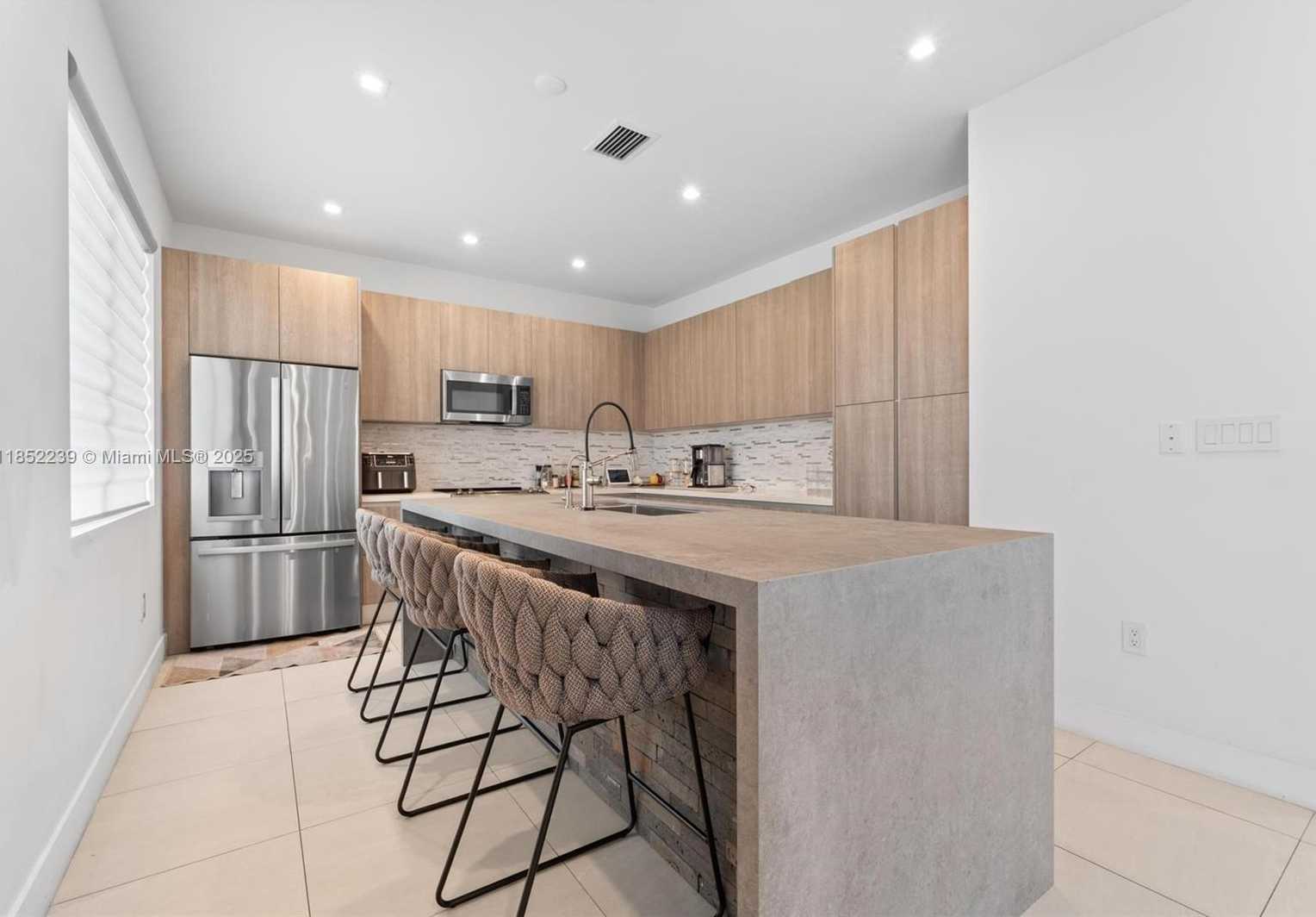 Small Image of 6810 NORTH WEST 103RD PL, Doral Number 48