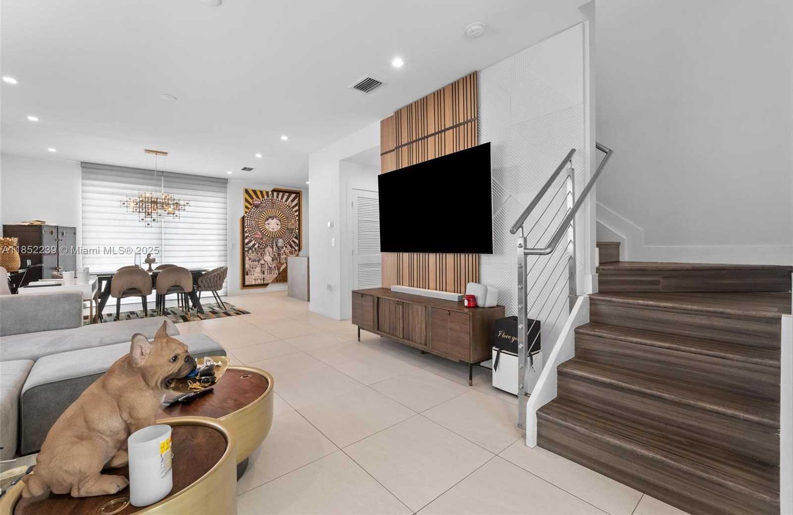 Small Image of 6810 NORTH WEST 103RD PL, Doral Number 8