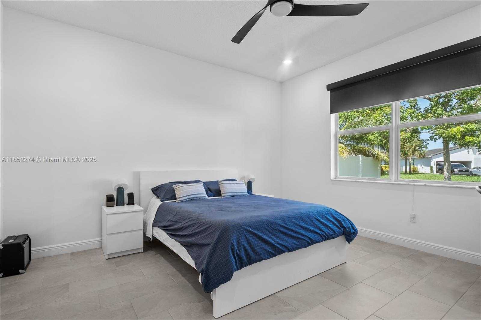 Small Image of 4256 MARINA WAY, Deerfield Beach Number 18