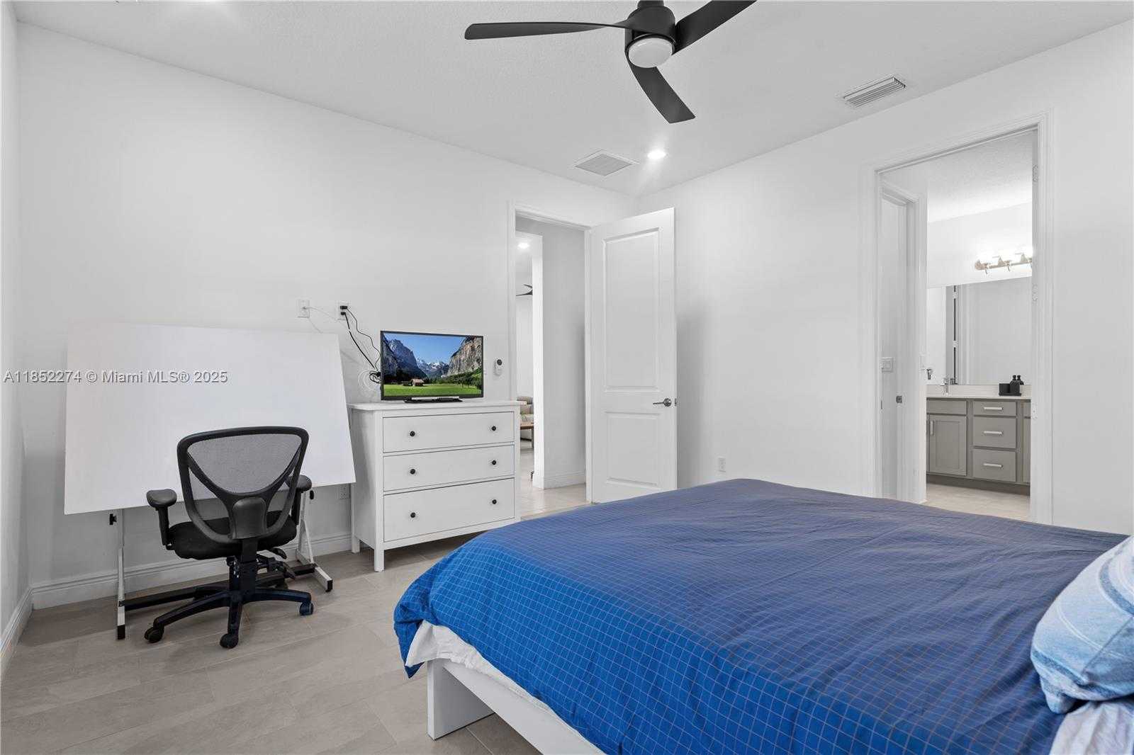 Small Image of 4256 MARINA WAY, Deerfield Beach Number 19