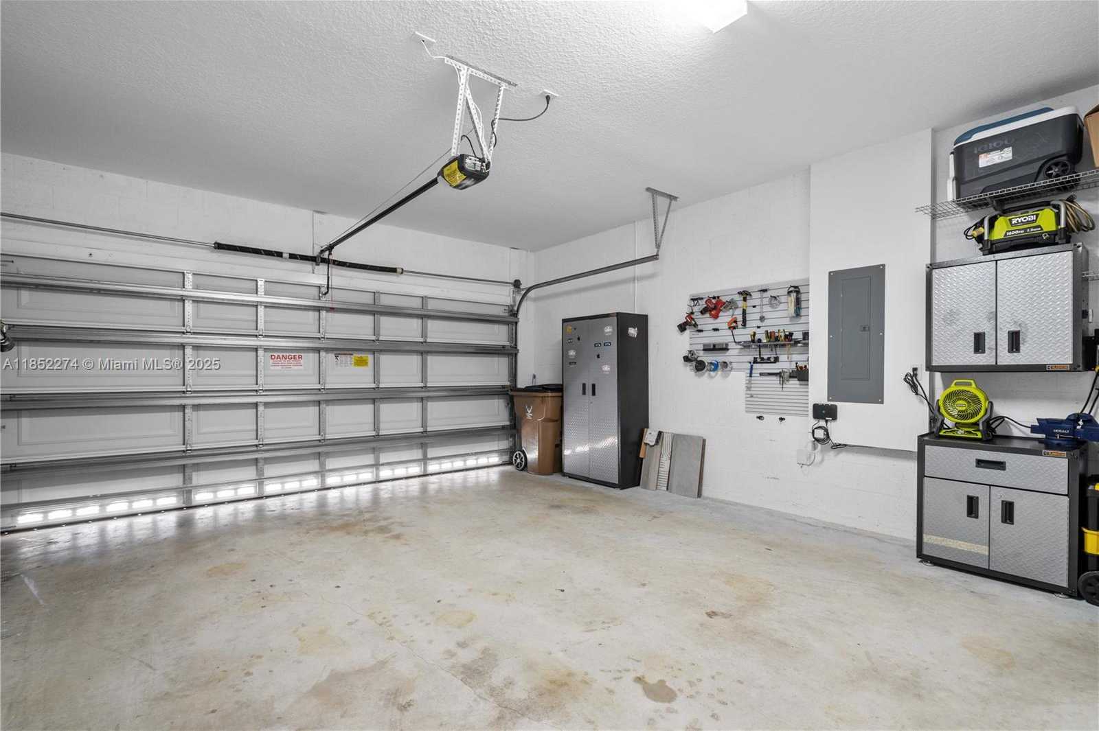 Small Image of 4256 MARINA WAY, Deerfield Beach Number 30