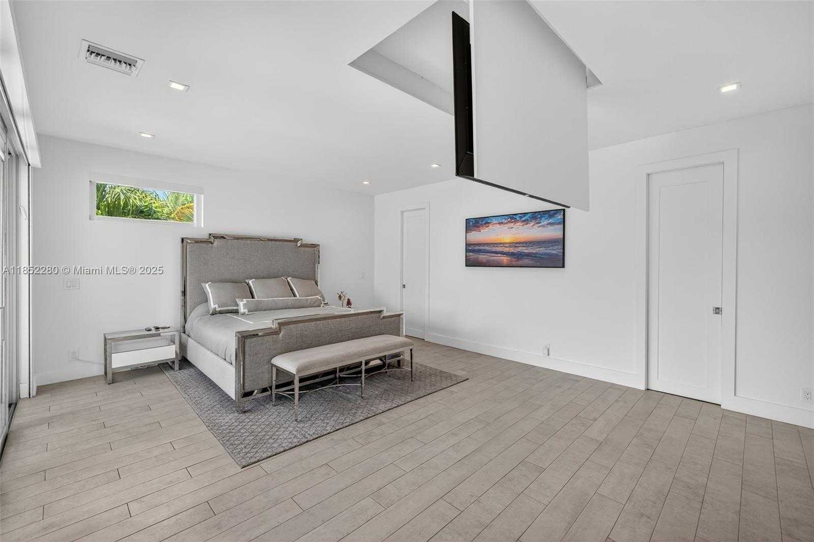 Small Image of 1243 WASHINGTON ST, Hollywood Number 14