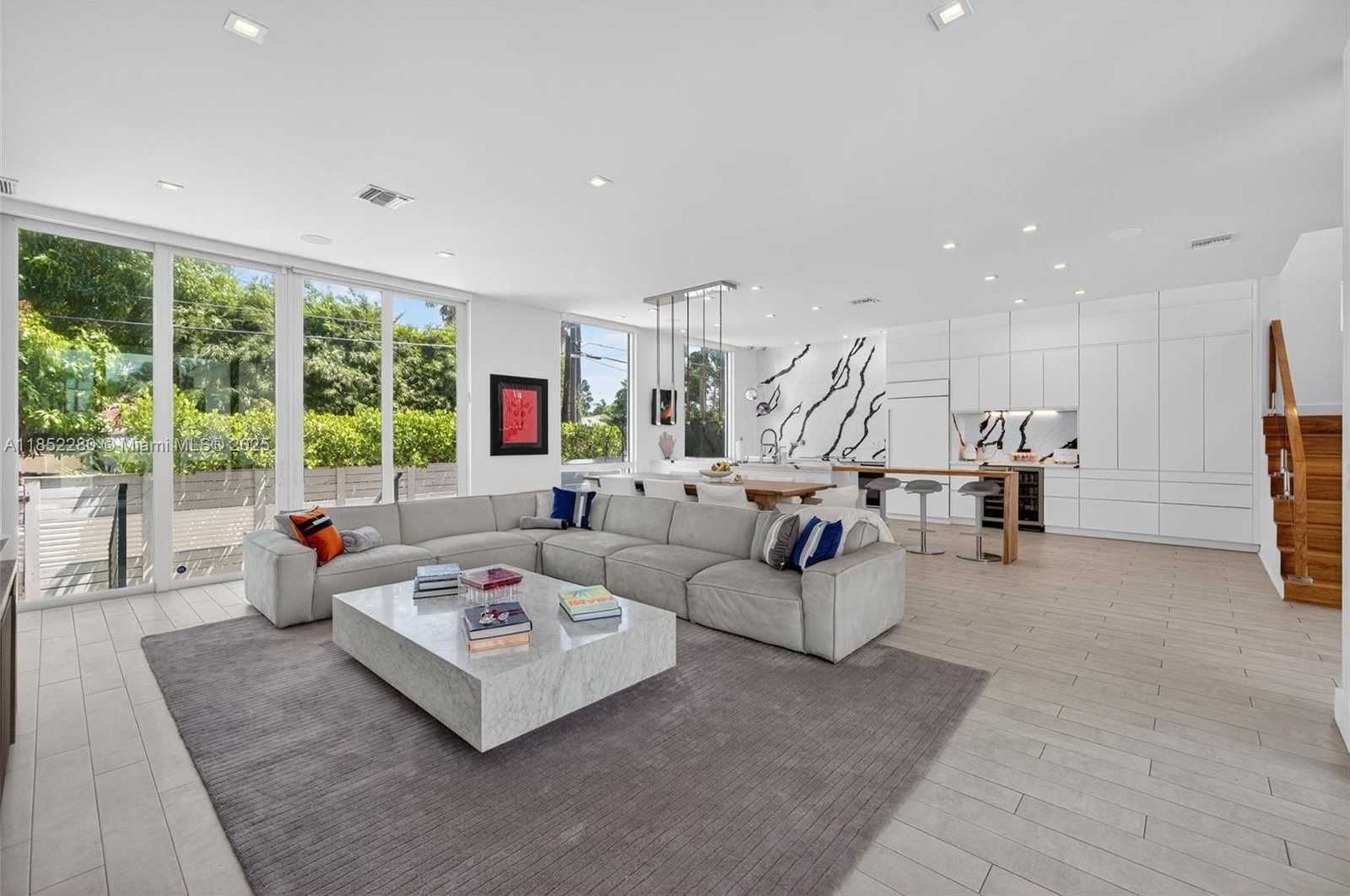 Small Image of 1243 WASHINGTON ST, Hollywood Number 8