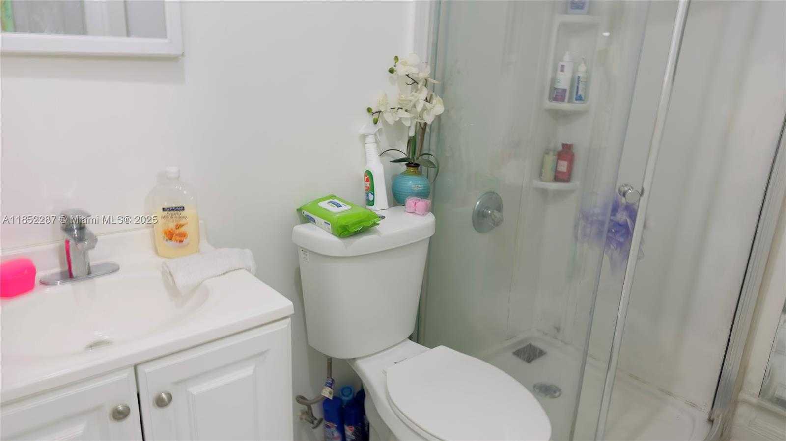 Small Image of 509 EAST 21ST ST, Hialeah Number 14