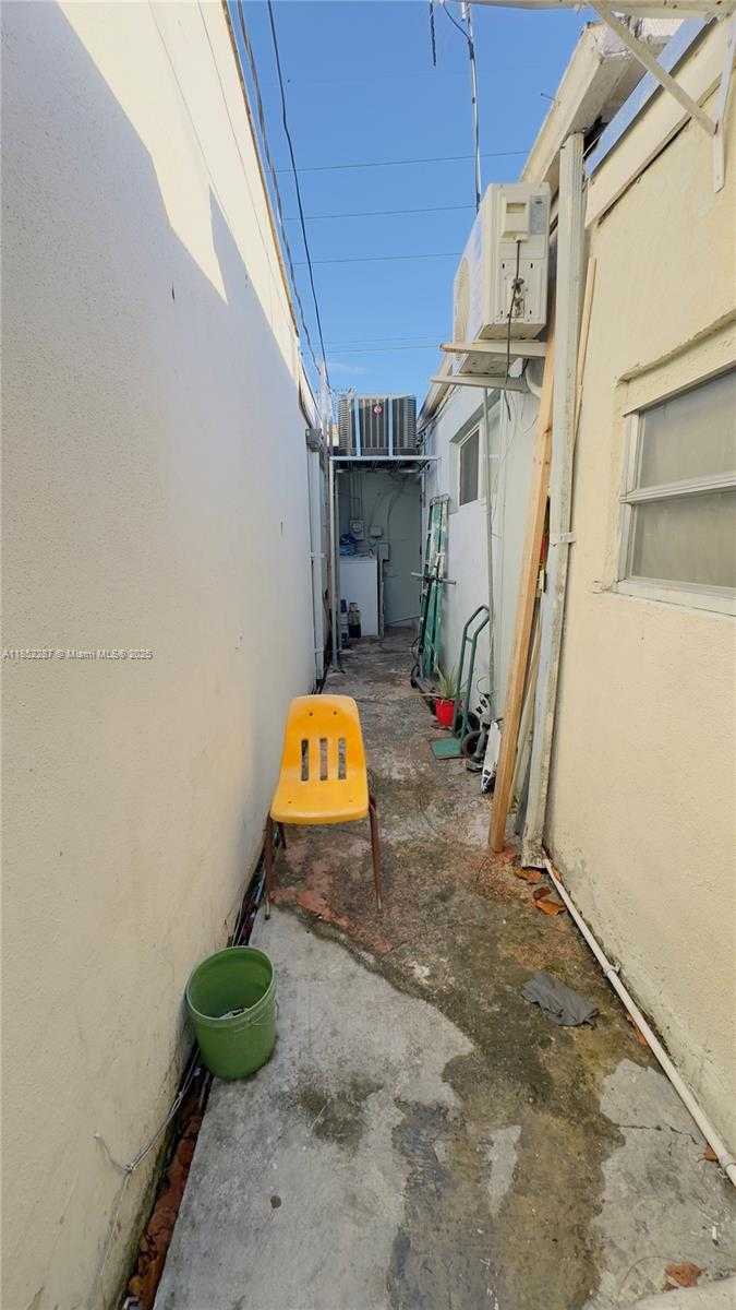 Small Image of 509 EAST 21ST ST, Hialeah Number 22