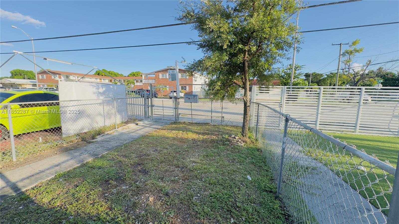 Small Image of 509 EAST 21ST ST, Hialeah Number 4
