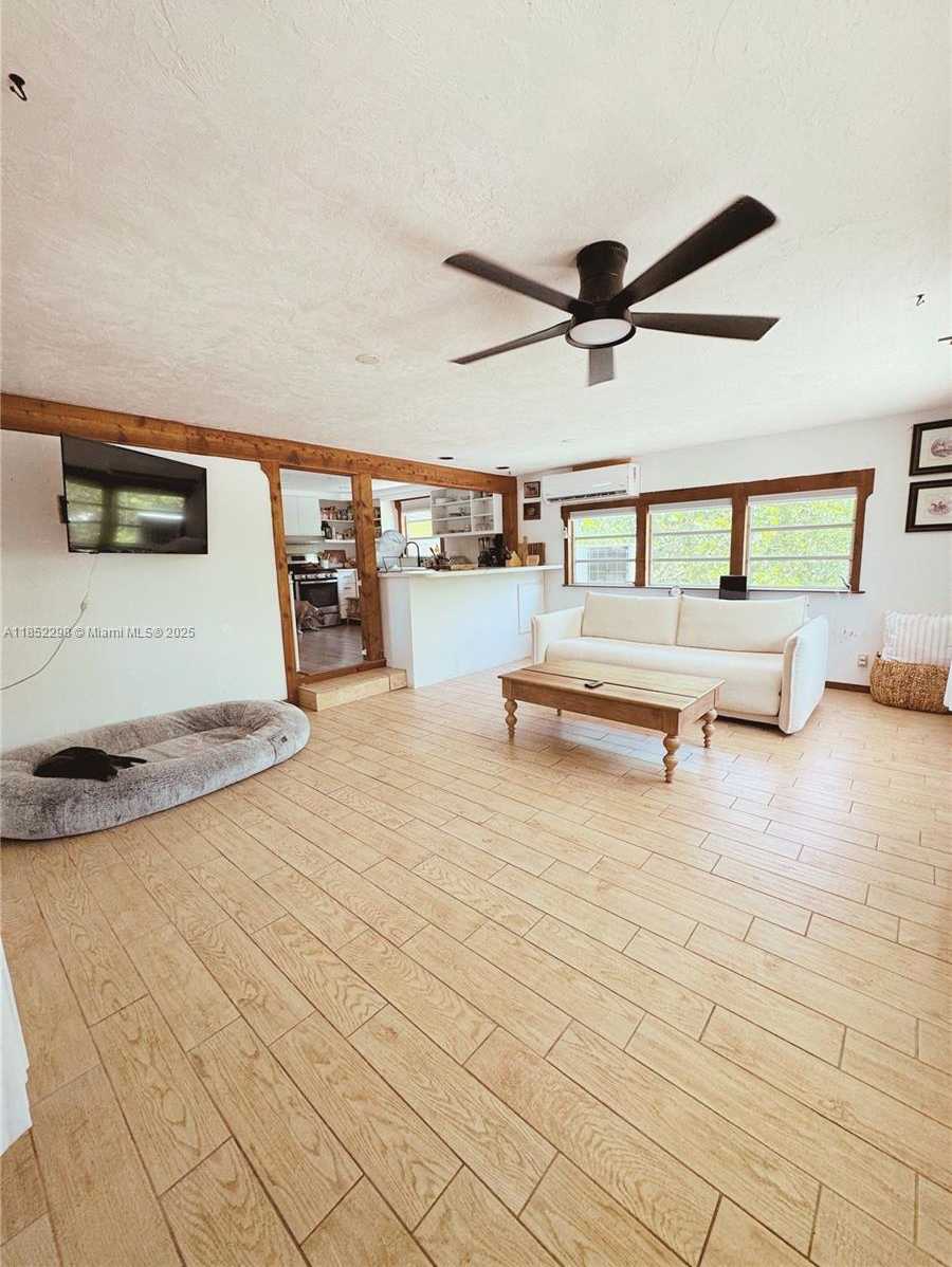 Small Image of 2231 MIDDLE TORCH RD, Torch Key Number 20