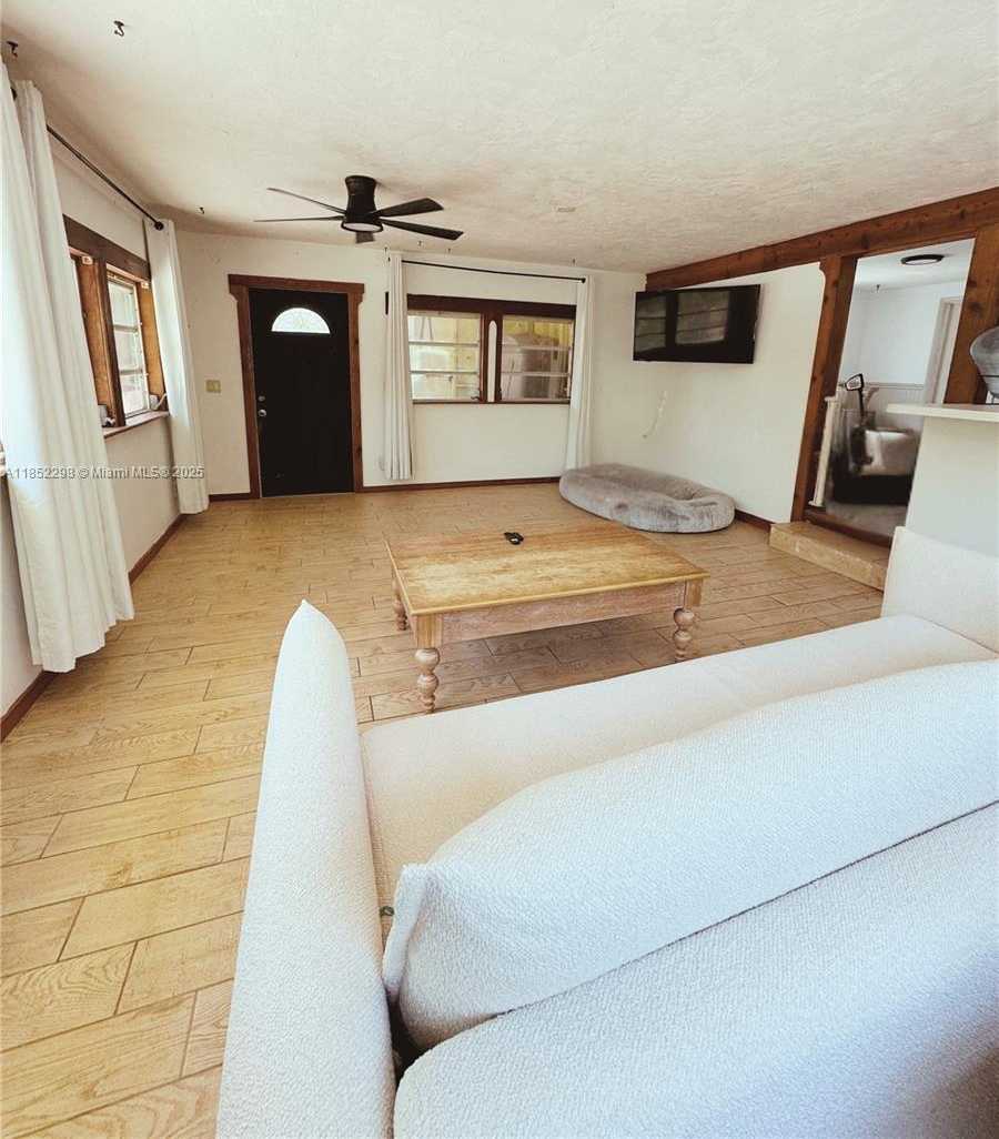 Small Image of 2231 MIDDLE TORCH RD, Torch Key Number 21