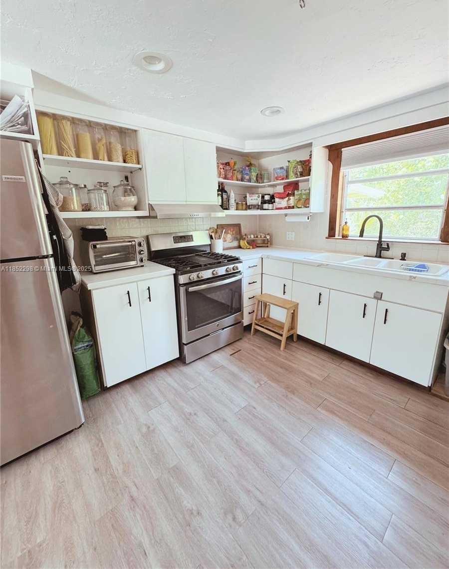 Small Image of 2231 MIDDLE TORCH RD, Torch Key Number 23