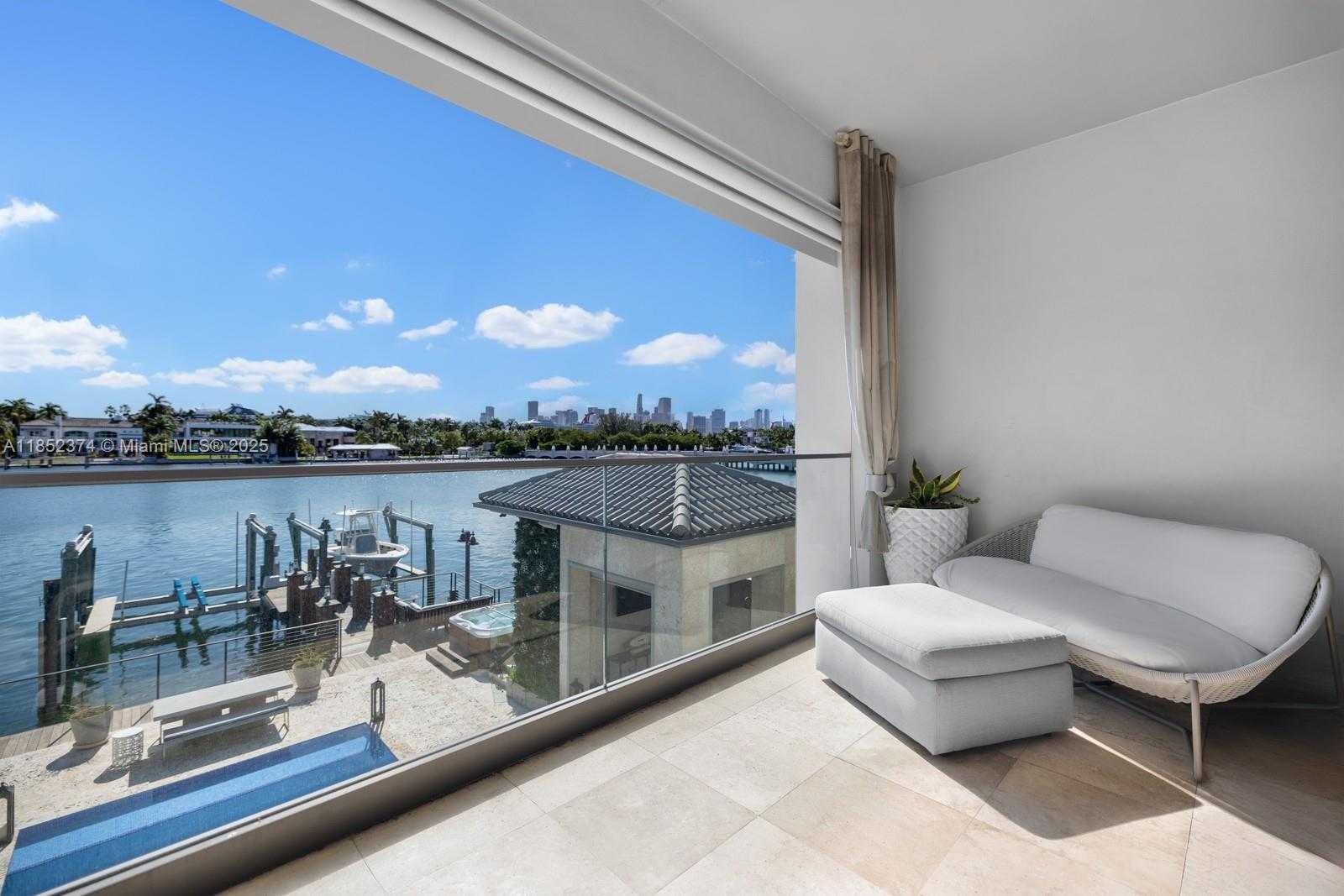 Small Image of 176 SOUTH HIBISCUS DR, Miami Beach Number 45