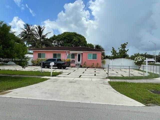 Small Image of 390 WEST 51ST ST, Hialeah Number 2