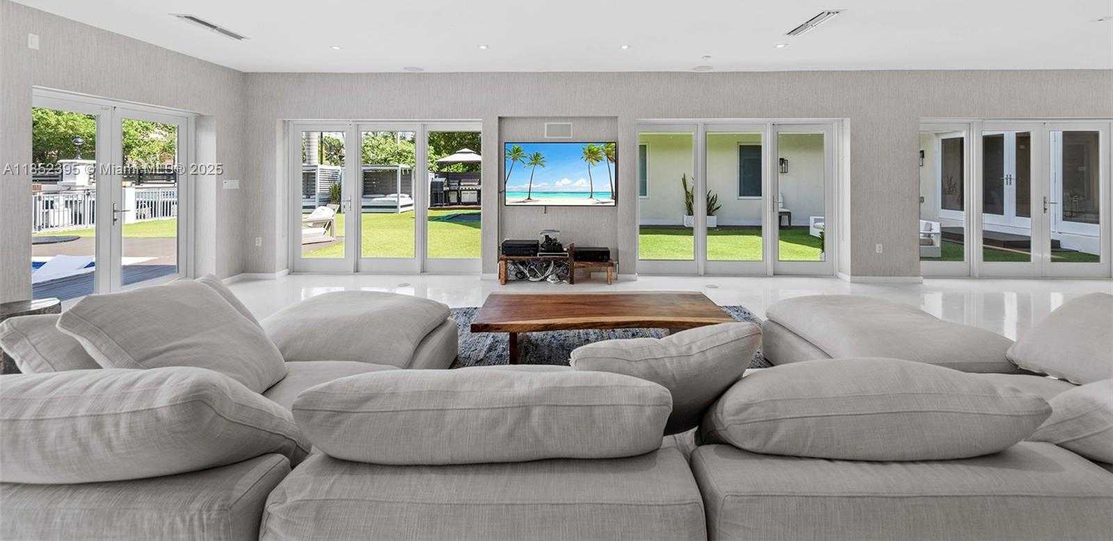 Small Image of 194 GOLDEN BEACH DR, Golden Beach Number 16