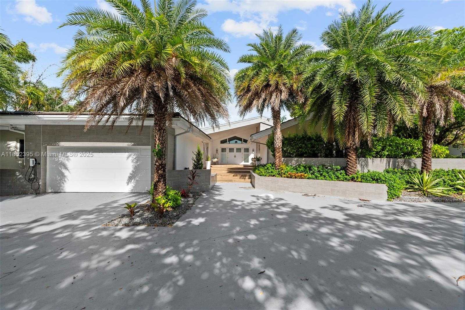 Small Image of 194 GOLDEN BEACH DR, Golden Beach Number 2