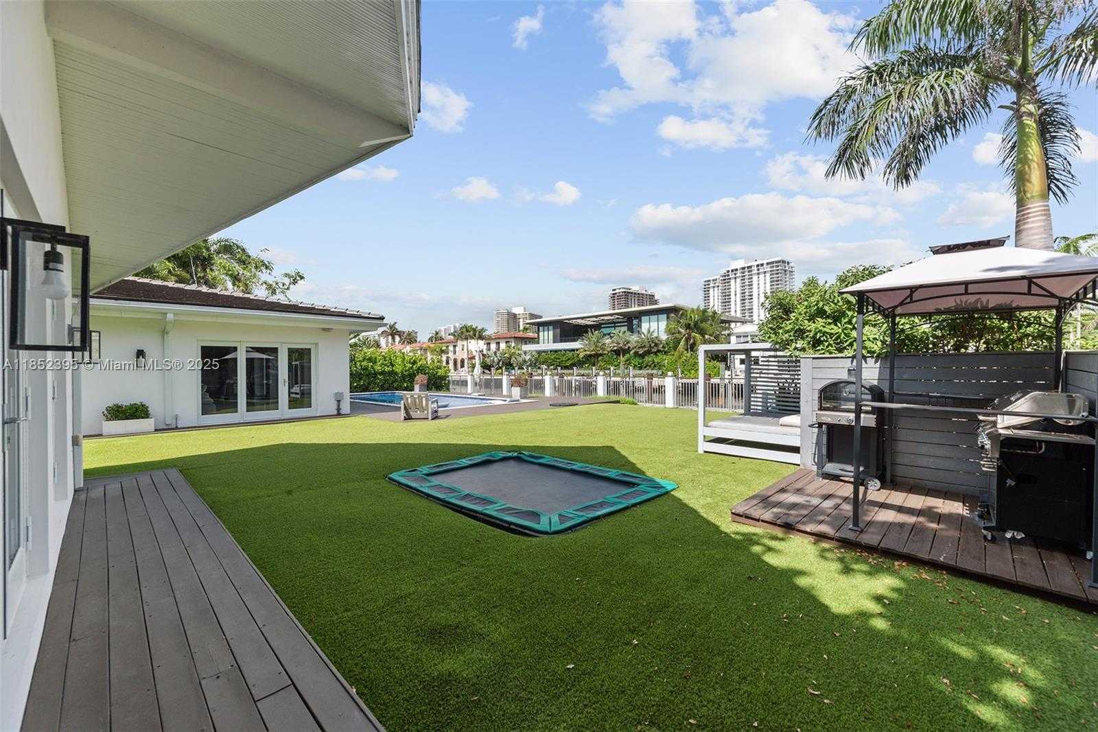 Small Image of 194 GOLDEN BEACH DR, Golden Beach Number 26