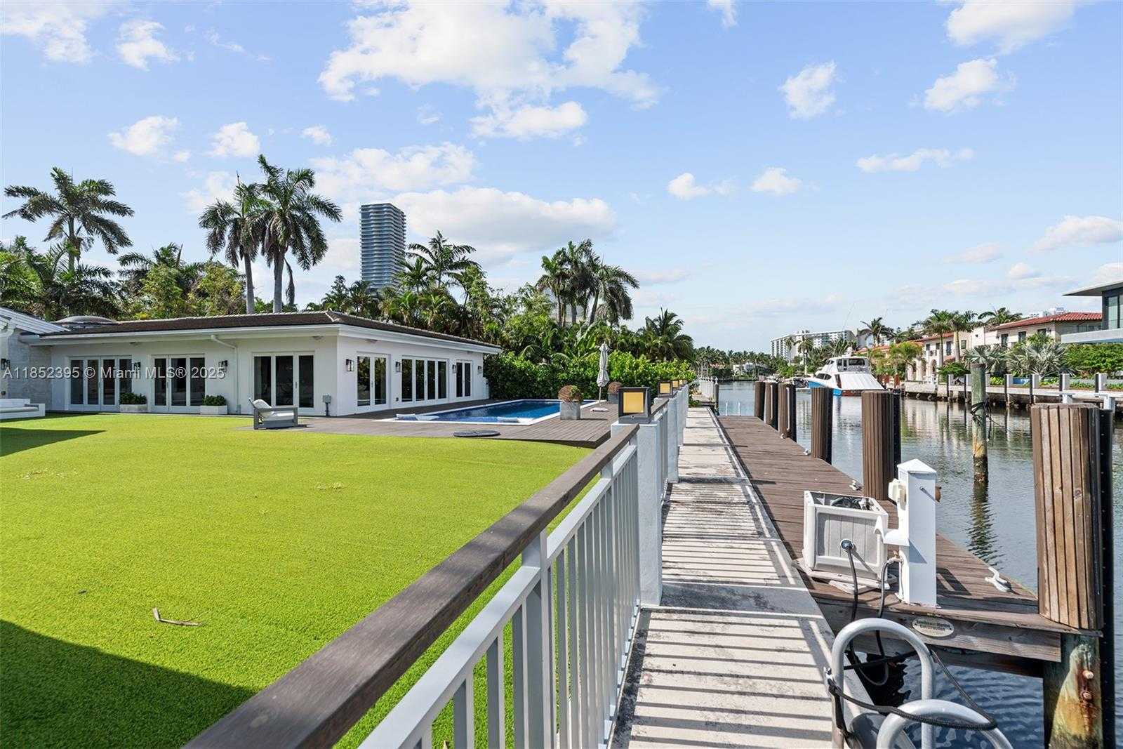 Small Image of 194 GOLDEN BEACH DR, Golden Beach Number 30