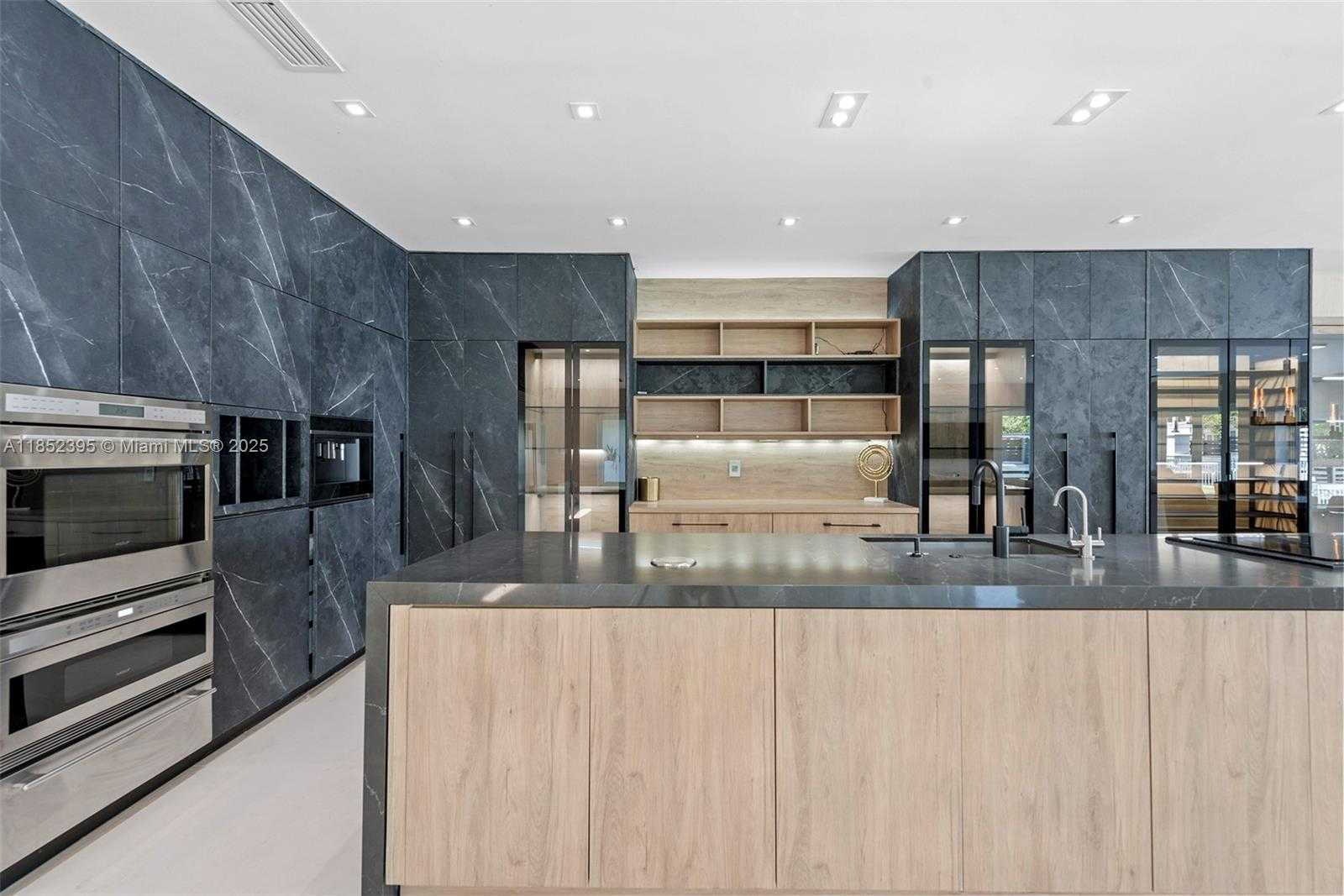 Small Image of 194 GOLDEN BEACH DR, Golden Beach Number 8