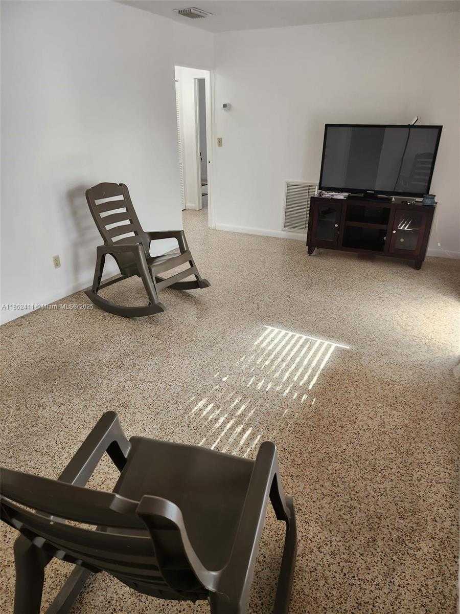 Small Image of 30081 SOUTH WEST 148TH CT, Homestead Number 16