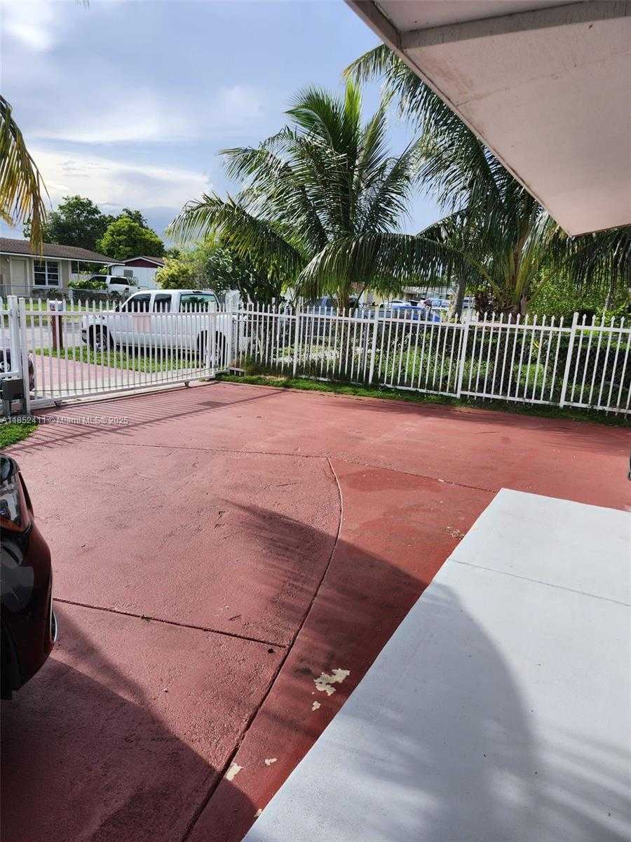 Small Image of 30081 SOUTH WEST 148TH CT, Homestead Number 5