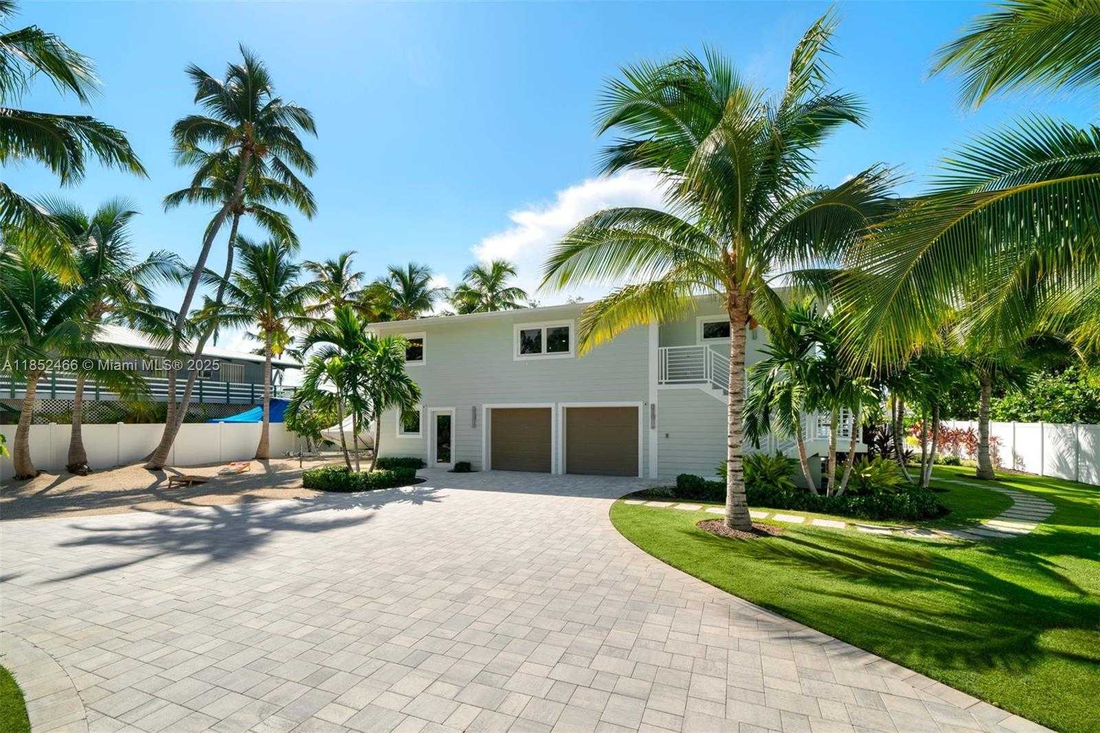Small Image of 109 SAPODILLA DR, Islamorada Number 4