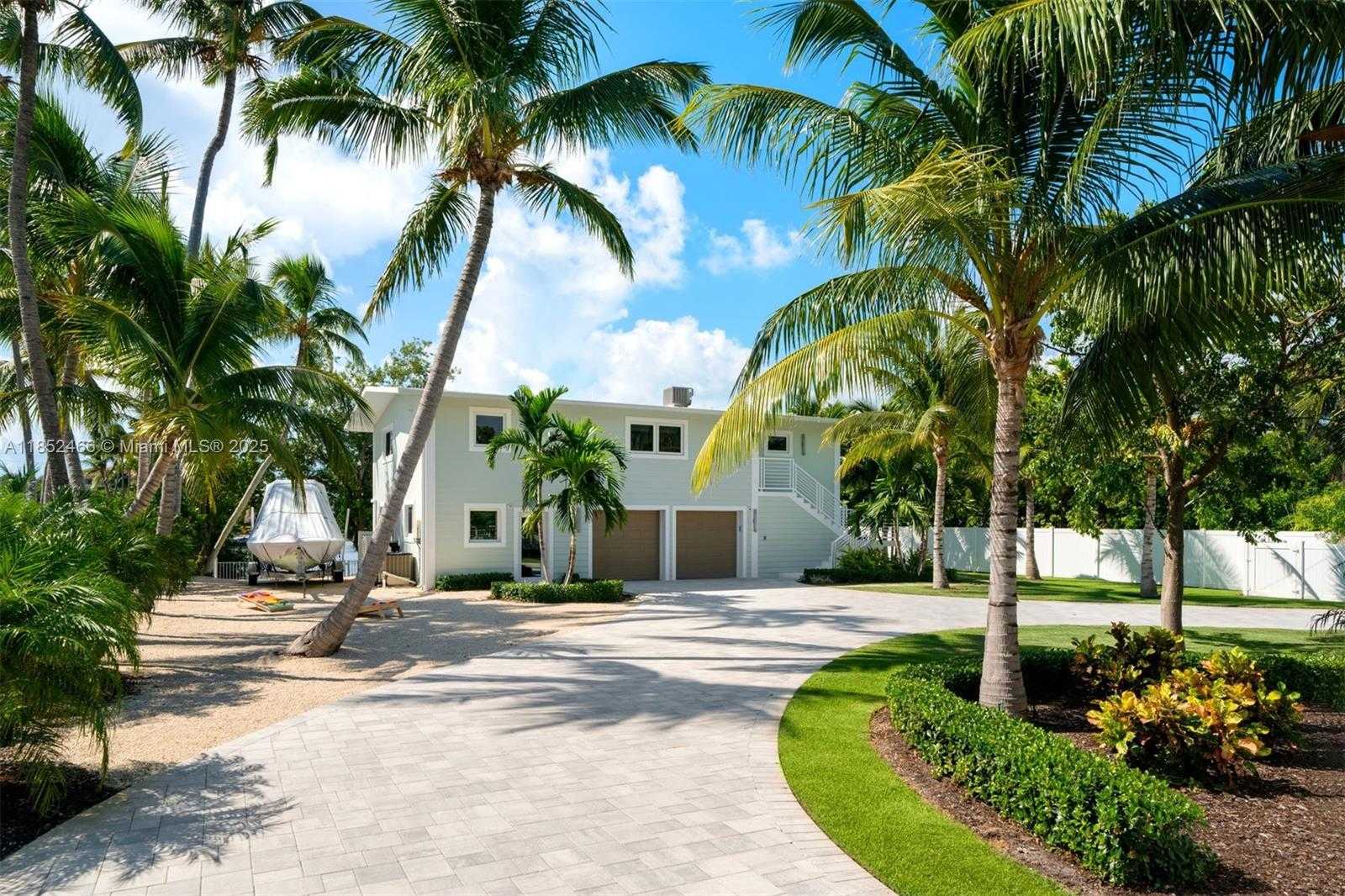 Small Image of 109 SAPODILLA DR, Islamorada Number 5