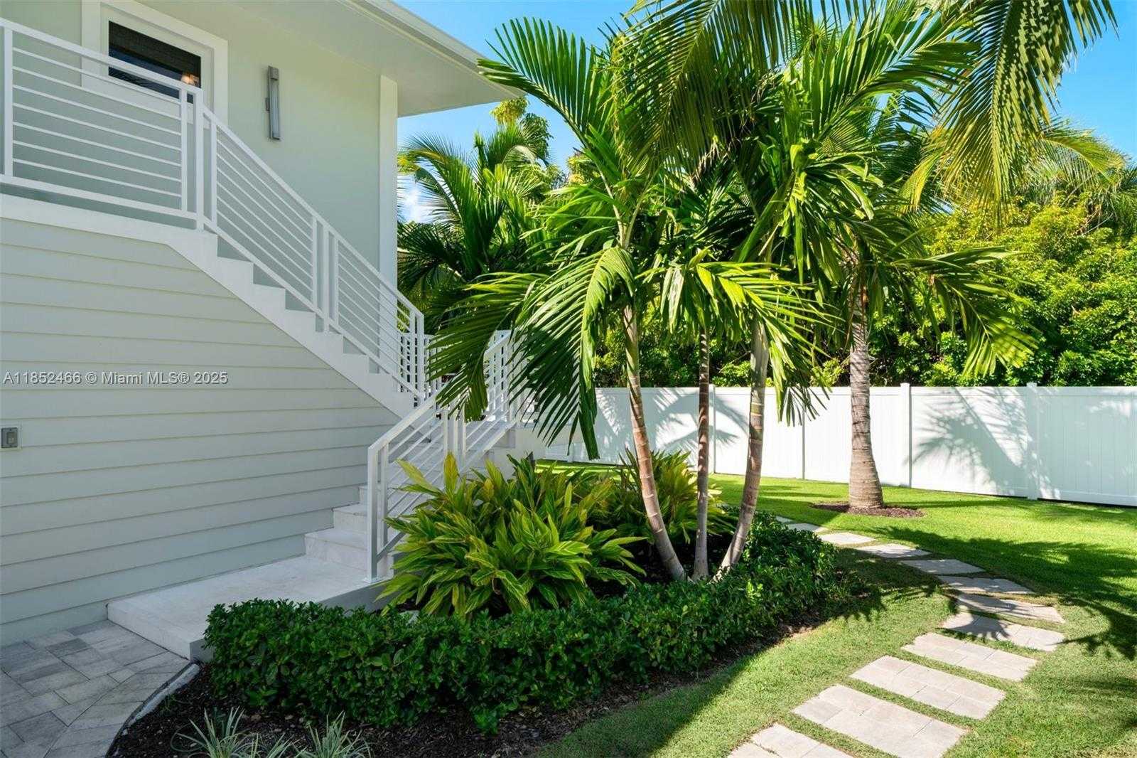 Small Image of 109 SAPODILLA DR, Islamorada Number 7