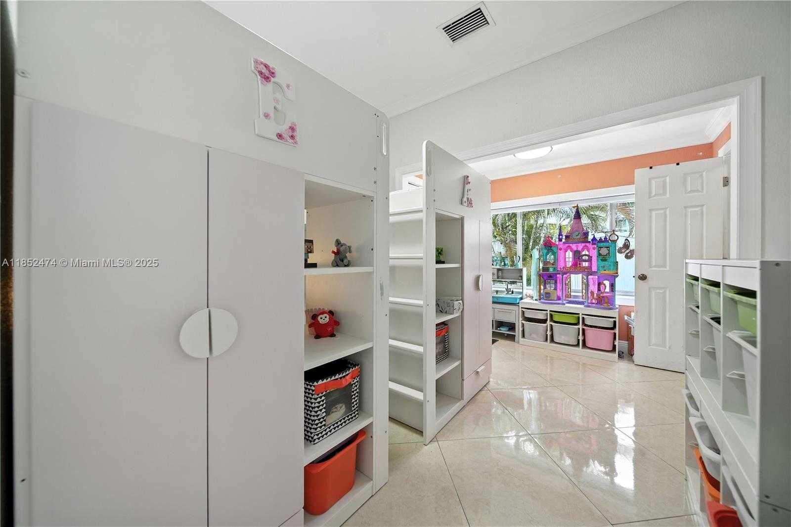 Small Image of 5005 EAST 6TH AVE, Hialeah Number 13